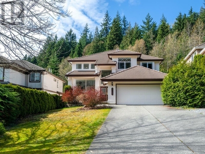 3276 Pinehurst Place Coquitlam, BC V3E 3K3