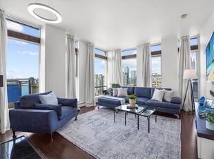 Luxury Apartment for sale in Vancouver, Canada