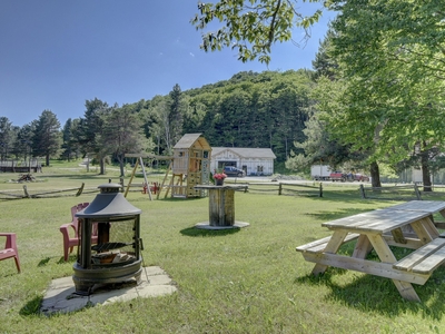 Single-Family in Labelle, Quebec