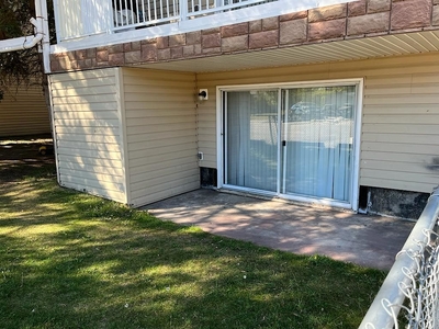 Red Deer Pet Friendly Apartment For Rent | Pines | Large 3 Bedroom Unit in