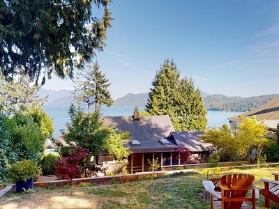 Luxury House for sale in Gibsons, Canada