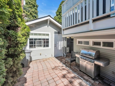 1833-1835 Collingwood StreetVancouver,
BC, V6R 3K4