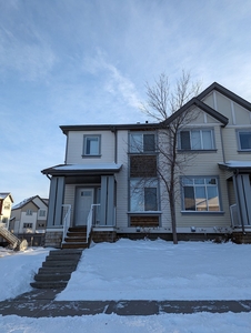 Calgary Townhouse For Rent | Copperfield | spacious 2 Bedroom Townhouse in