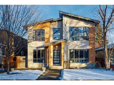 House For Sale In Richmond, Calgary, Alberta