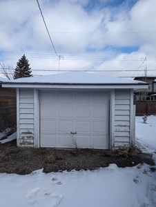 Calgary Storage For Rent | Mount Pleasant | Single Garage For Storage