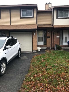 Kanata Pet Friendly Townhouse For Rent | Available Soon