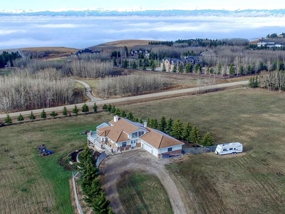 254209 Woodland Road, Rural Rocky View County, Alberta