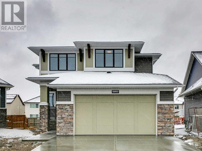 1512 Coopers Point SW Airdrie, Alberta