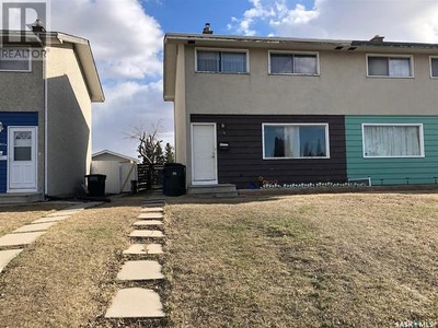 House For Sale In Massey Place, Saskatoon, Saskatchewan