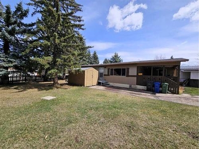 House For Sale In Normandeau, Red Deer, Alberta