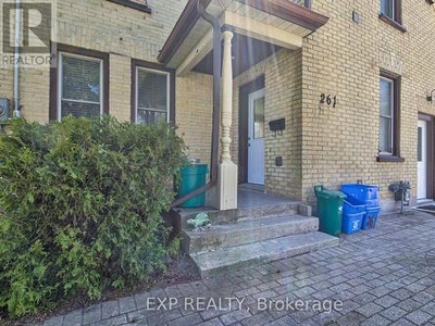 House For Sale In Rockway, Kitchener, Ontario