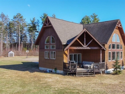 One-and-a-half-storey house 2 Prom. du Parc-des-Chutes, Mansfield-et-Pontefract