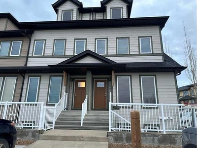 Townhouse For Sale In Vanier East, Red Deer, Alberta