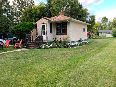 Two bedroom home for sale in Dauphin Manitoba,