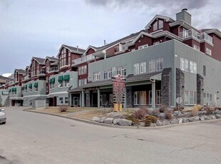 205, 1151 Sidney, Canmore, Alberta–