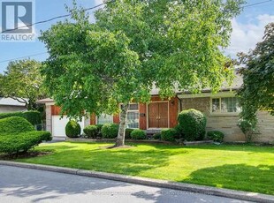House For Sale In Bayview Village, Toronto, Ontario