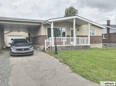 Bungalow for sale Chicoutimi (Chicoutimi) 4 bedrooms