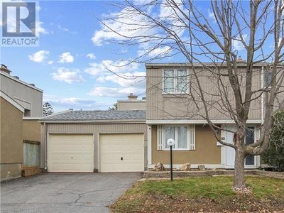 Townhouse For Sale In Beaverbrook, Ottawa, Ontario