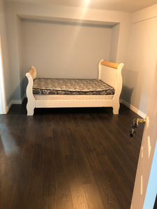 1 bedroom and bathroom located in Markham