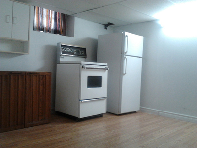1 bedroom basement apt for a SINGLE ONLY! All-inclusive