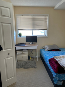 1 private room with washroom for rent in NE Calgary (Girls only)