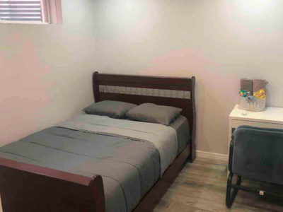 Cozy & comfortable private room near UW & Conestoga