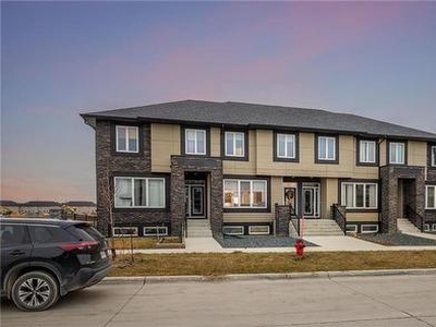 House For Sale In Bridgwater Centre, Winnipeg, Manitoba