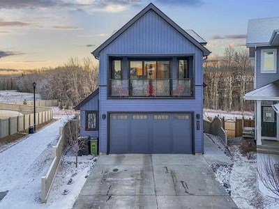 House For Sale In Edgemont, Edmonton, Alberta