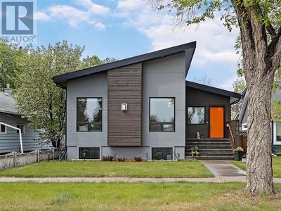 House For Sale In Exhibition, Saskatoon, Saskatchewan