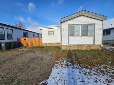 House For Sale In Glendale, Red Deer, Alberta