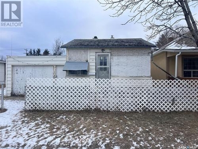 House For Sale In Mount Royal, Saskatoon, Saskatchewan