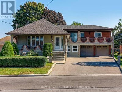 House For Sale In Winston Park, Toronto, Ontario