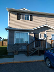 [Jan 15] SK Upstairs Bdrm for rent. R:$500.00, DD:$200.00