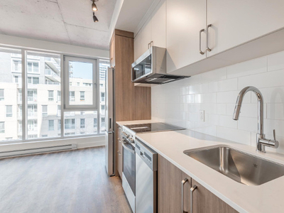 NEW 1bedroom unit in Downtown MTL *2 min to Atwater metro*