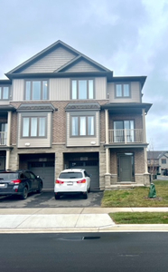 New townhouse for rent in excellent Stoney Creek area