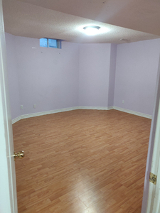 Room in Brampton for lease