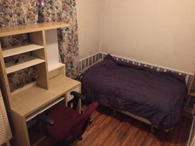 Room Rental right beside LRT and CLOSE to UofA!