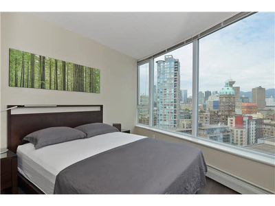 Spacious Private Bedroom in Downtown Vancouver! MOVE IN READY