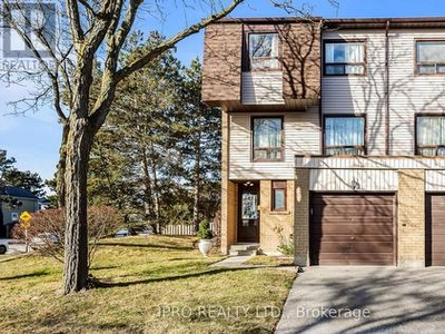 Townhouse For Sale In Meadowvale, Mississauga, Ontario