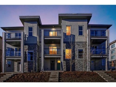Townhouse For Sale In Springbank Hill, Calgary, Alberta