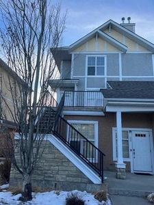 Townhouse For Sale In West Springs, Calgary, Alberta