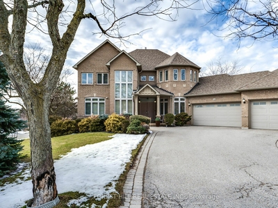 151 Nevada Cres Vaughan, ON L6A 2V4