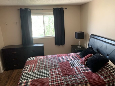 Fully Furnished: 2 Bedroom Apartment unit for Rent | 10020 151 Street Northwest, Edmonton