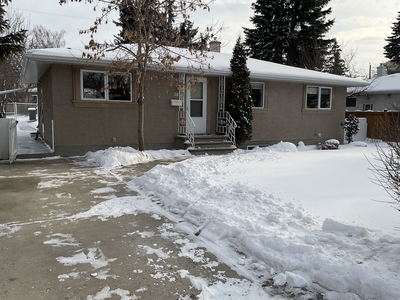 Calgary House For Rent | Highwood | NW Highwood Home newly renovated