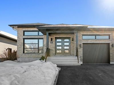 House for sale, 16 Rue de Galifet, Gatineau, QC J8T0C5, CA , in Gatineau, Canada