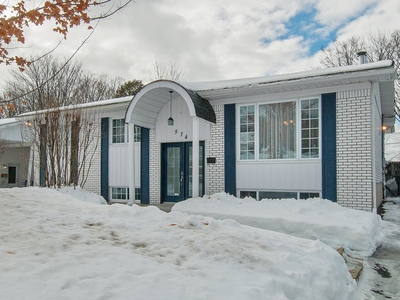 House for sale, 574 39e Avenue, Saint-Jérôme, QC J7Z2G3, CA , in Saint-Jérôme, Canada