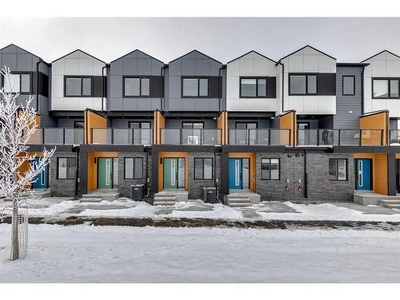 Townhouse For Sale In Belvedere, Calgary, Alberta
