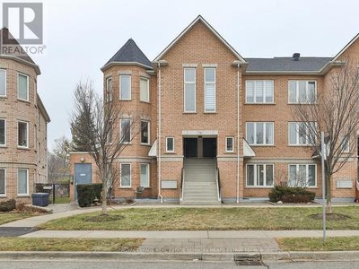 Townhouse For Sale In Leaside, Toronto, Ontario