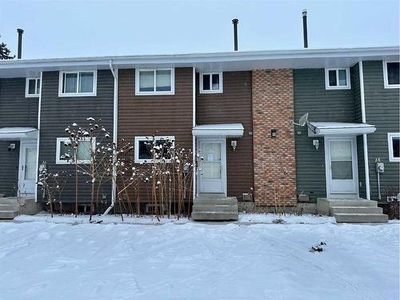 Townhouse For Sale In Riverside Meadows, Red Deer, Alberta