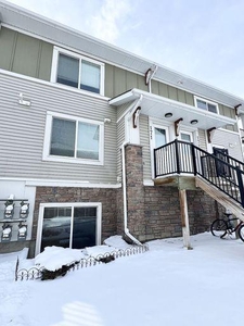 2 Bedroom Townhouse Chestermere AB
